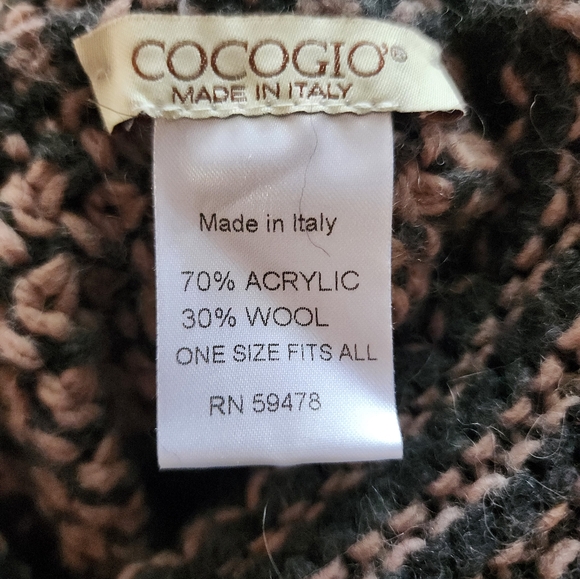 COCOGIO Italy Sweater Poncho - Picture 3 of 3